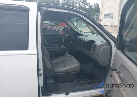 2011 Chevrolet Silverado 1500 Work Truck z USA, uszkodzony, nr VIN 1GCRCPE0XBZ206506